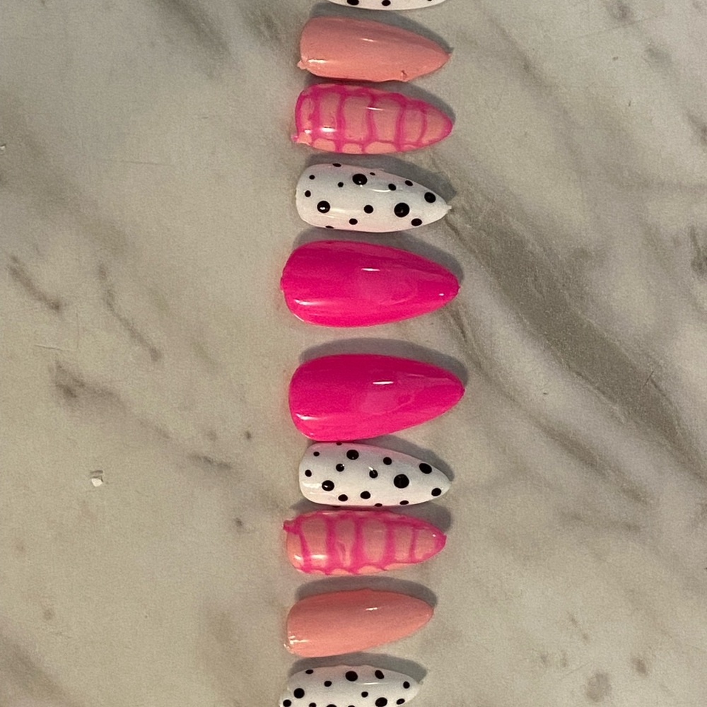 HANDMADE Pink and White Polka Dot Press-On Nails